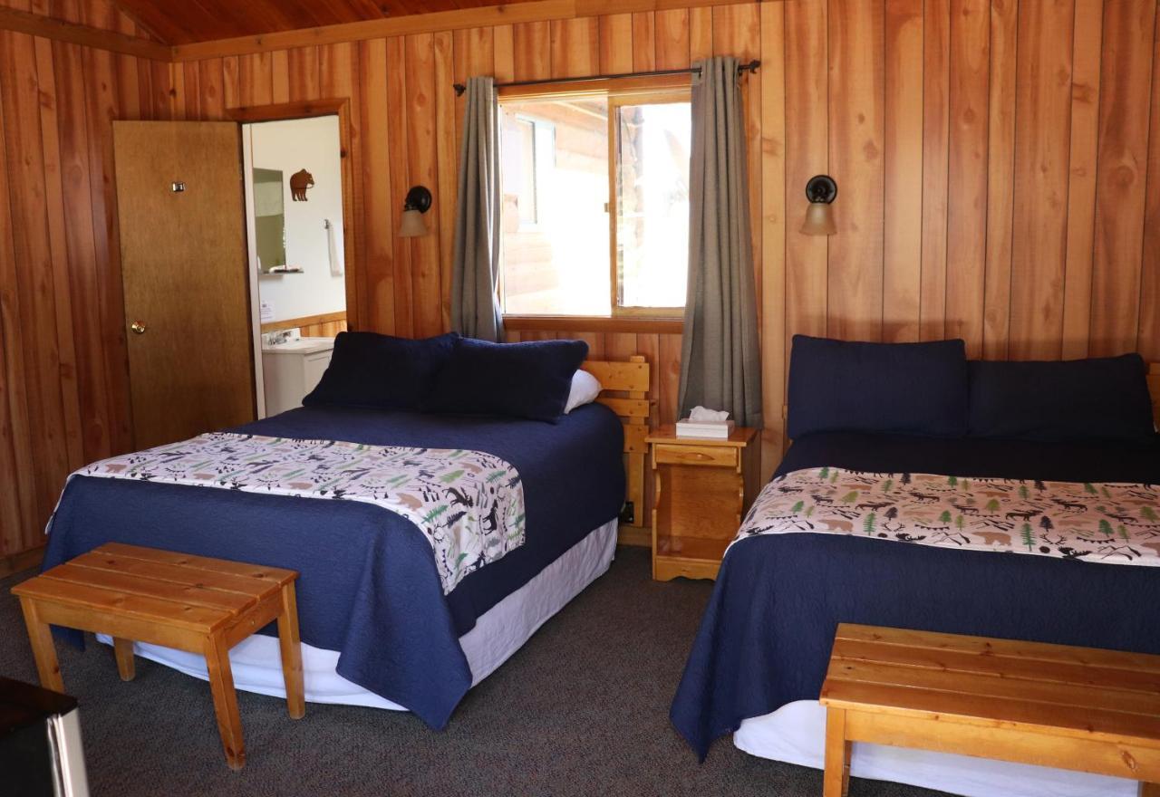 Yellowstone Valley Inn Wapiti Bagian luar foto