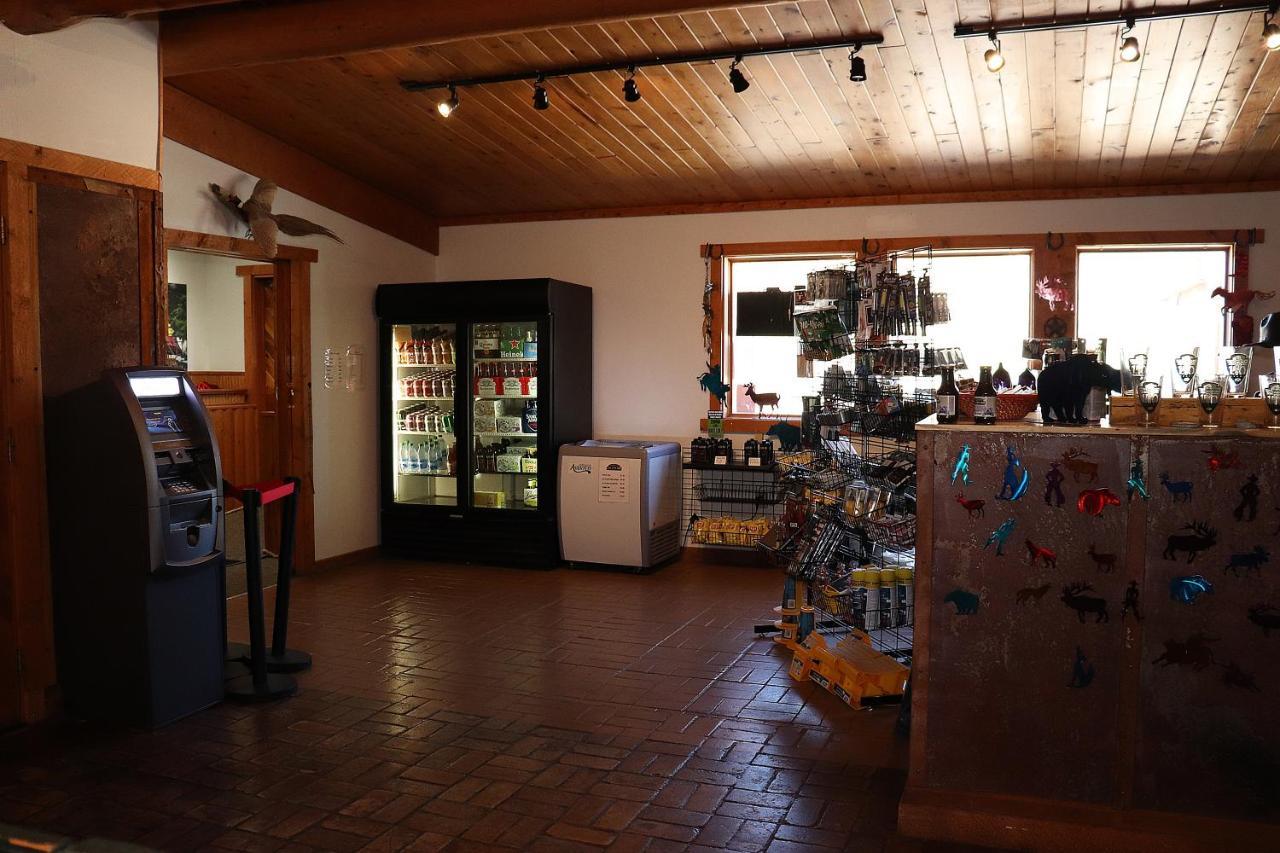 Yellowstone Valley Inn Wapiti Bagian luar foto