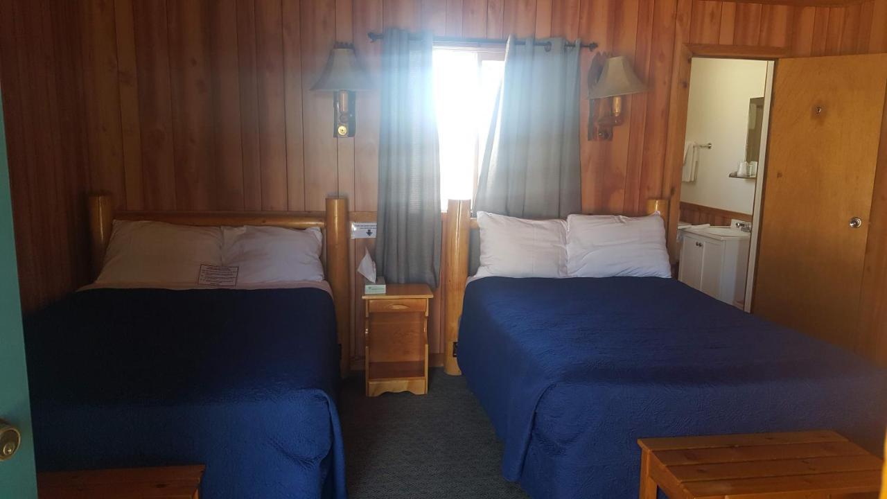 Yellowstone Valley Inn Wapiti Bagian luar foto